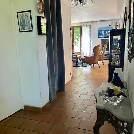 Le Cannet, Chambre à l'étage d'une maison avec piscine Extérieur photo