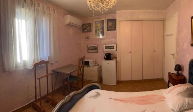 10mn Cannes Independante Etage D'une Maison Avec Piscine Homestay Le Cannet