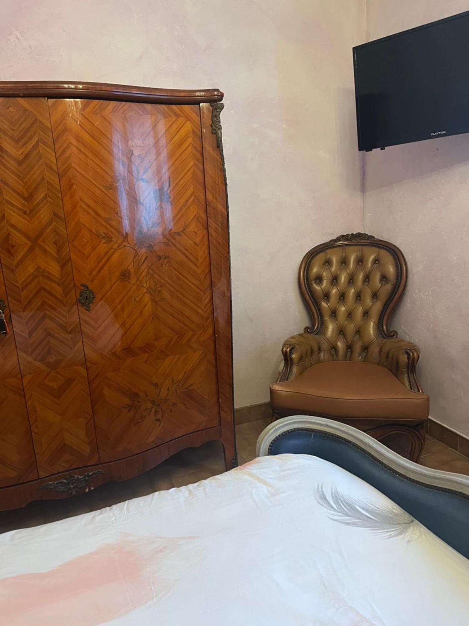 Homestay 10mn Cannes Independante Etage D'une Maison Avec Piscine Le Cannet
